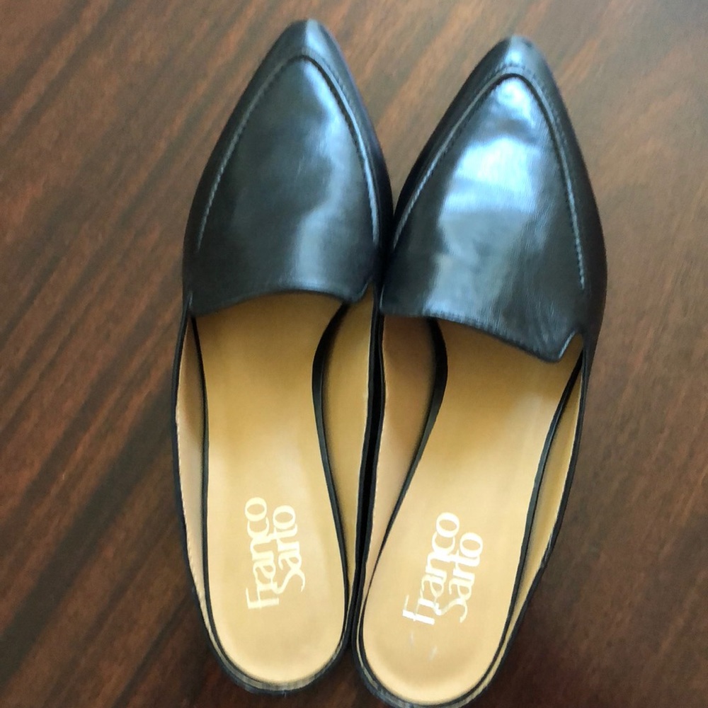 Franco Sarto Leather flats!